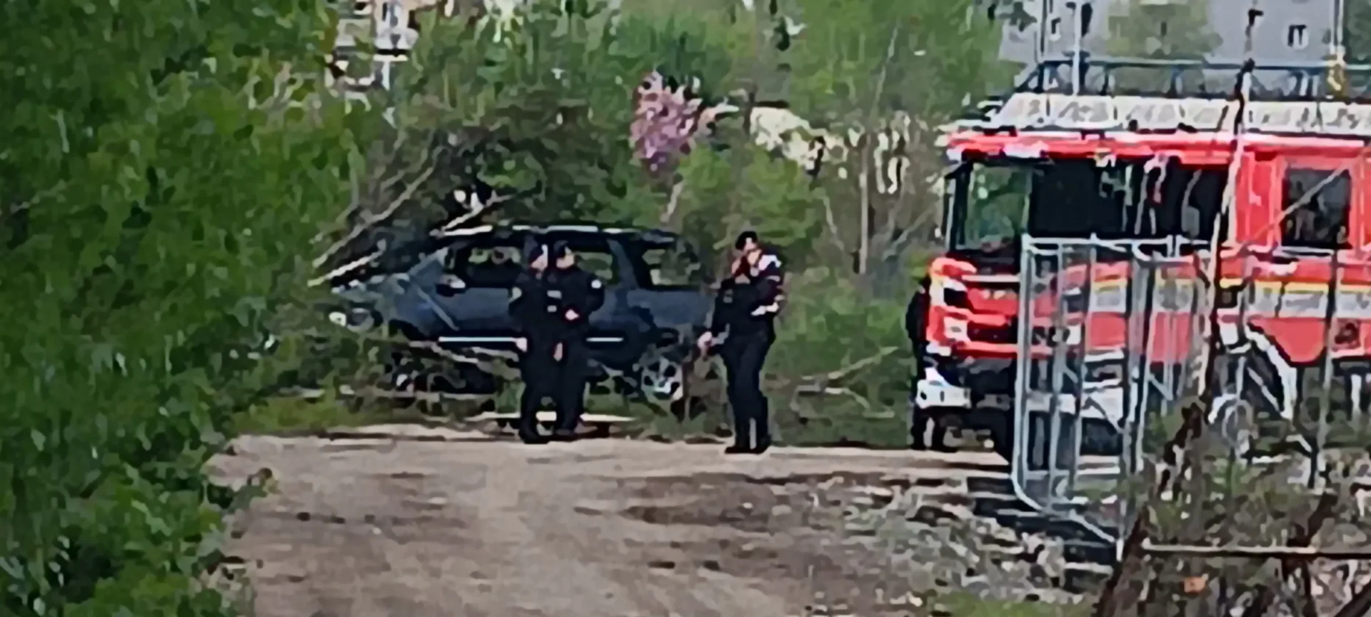 У Брно у палаючому авто знайшли мертвого чоловіка У Брно у палаючому авто знайшли мертвого чоловіка