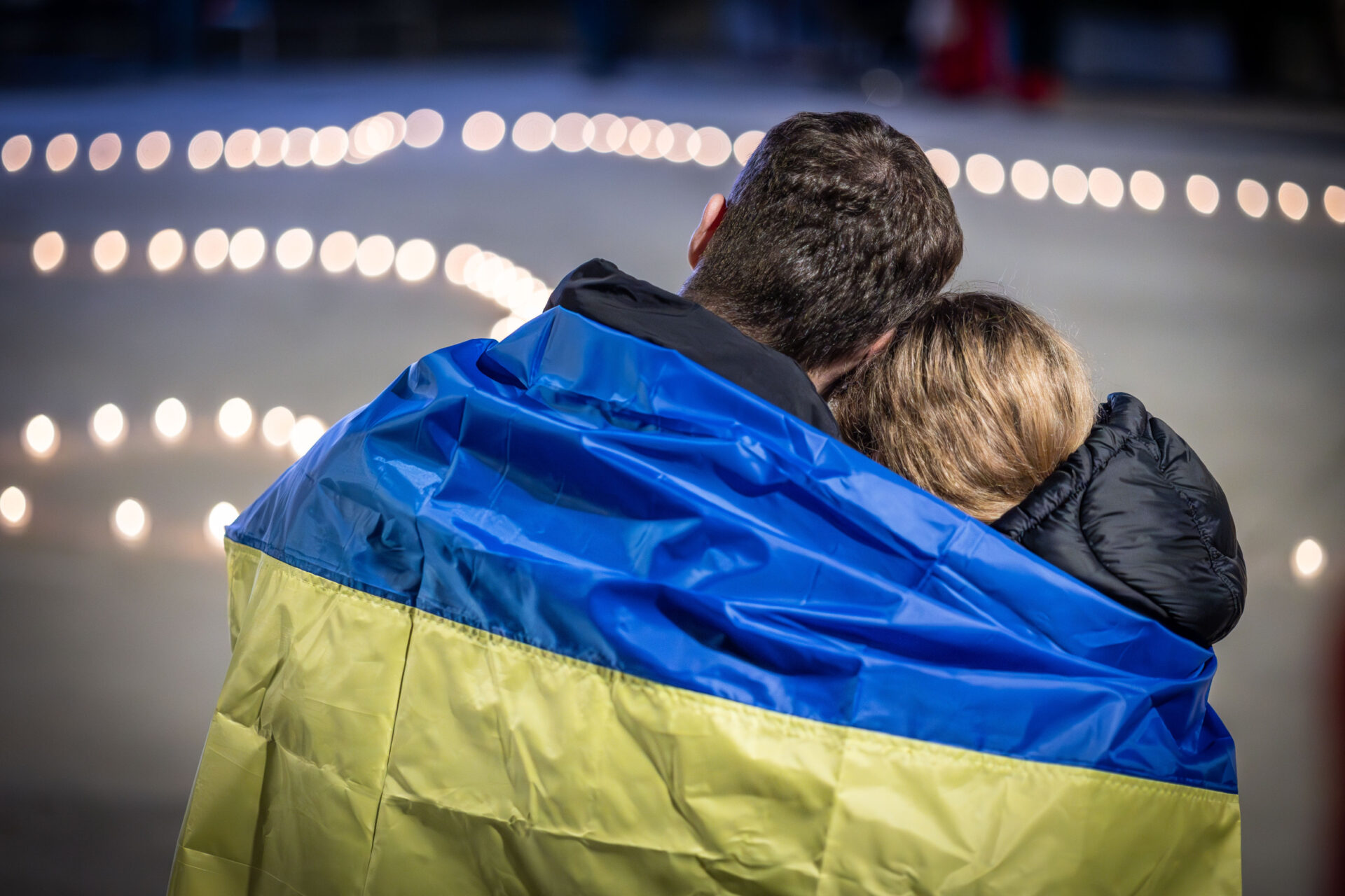 Українські біженці платять більше податків