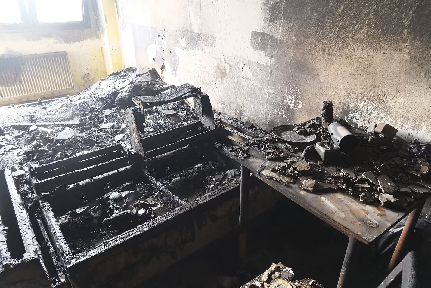 хлопець підпалив квартиру