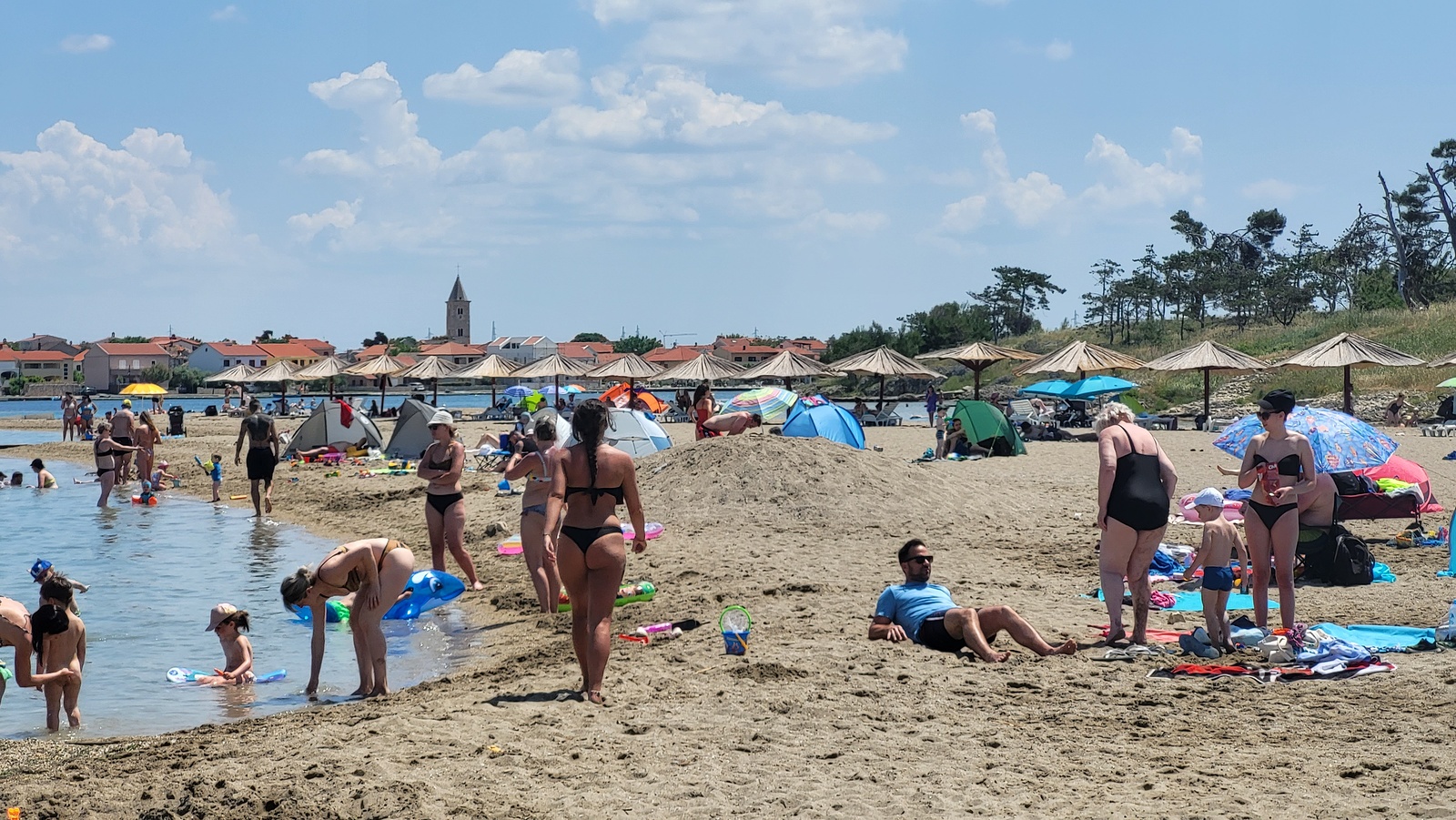 У Хорватії попереджають туристів про педофілів
