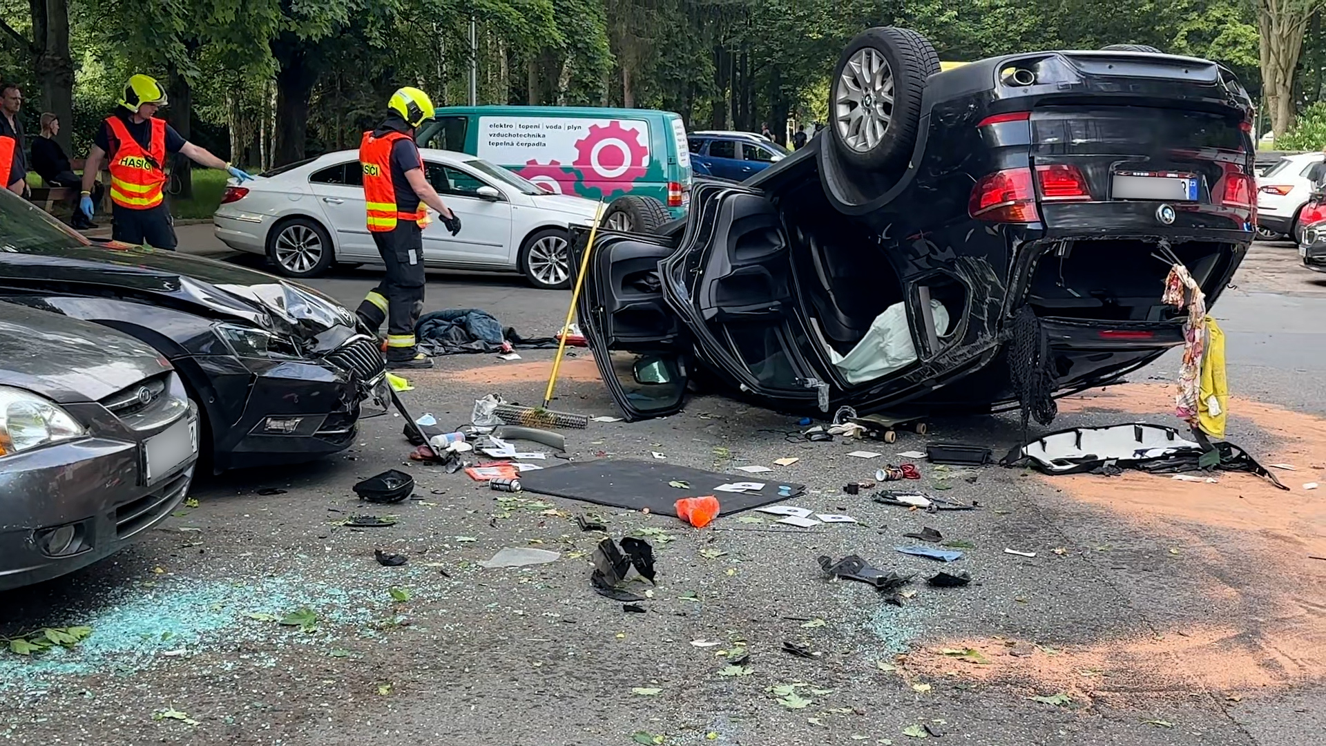У Празі водій під дією наркотиків перекинув автомобіль