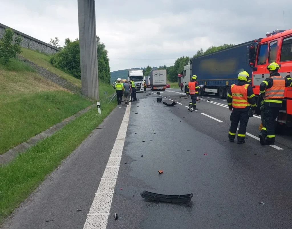 зіткнулися шість автомобілів