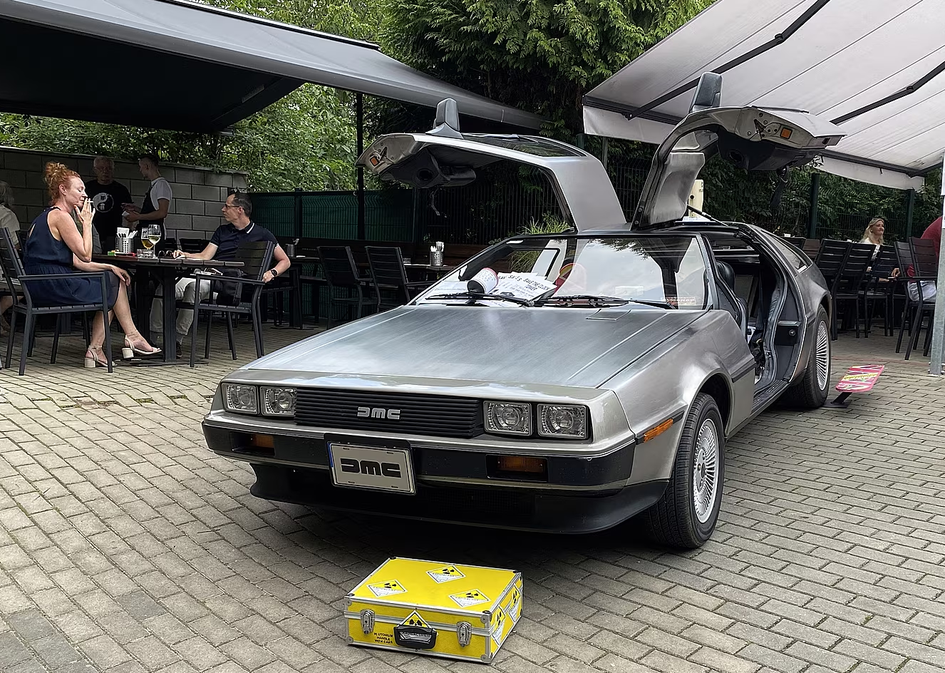 DeLorean DMC-12