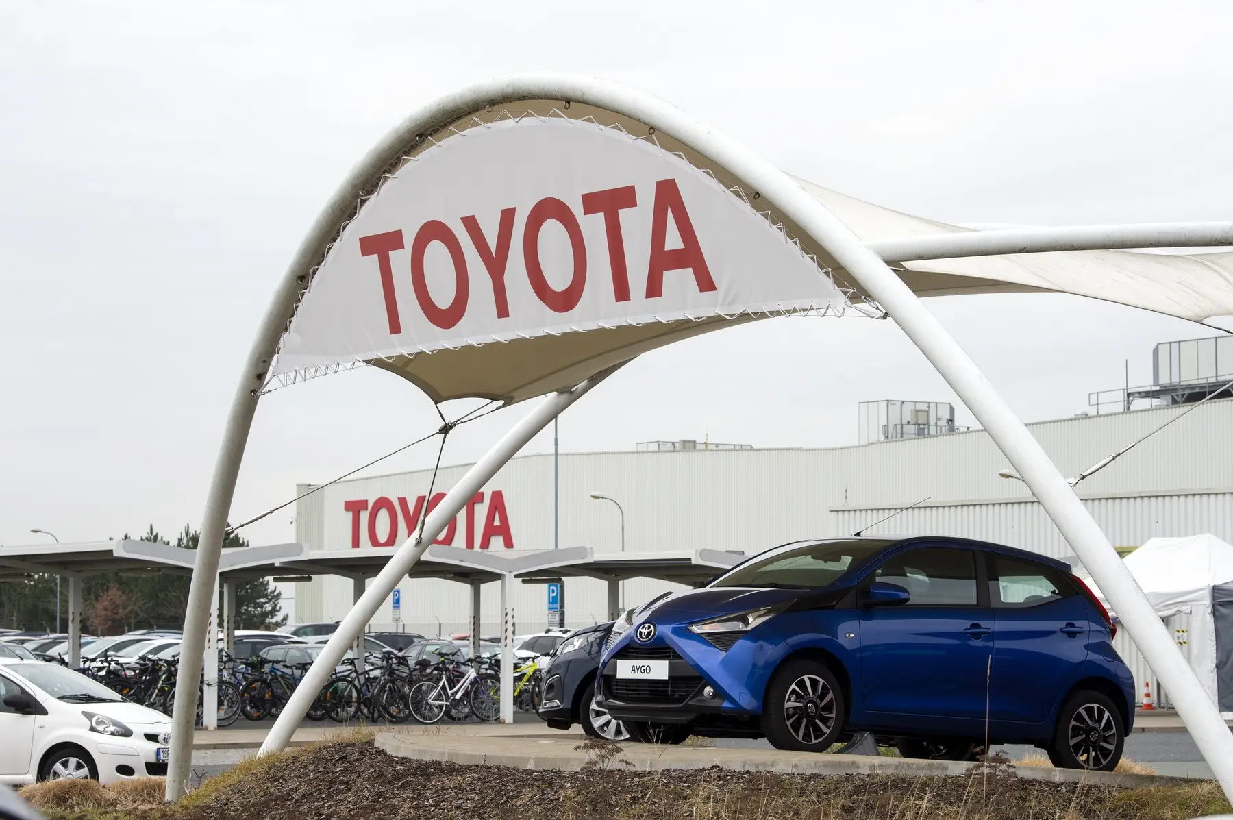 Зовнішній вигляд заводу Toyota в Кельні Зовнішній вигляд заводу Toyota в Кольні