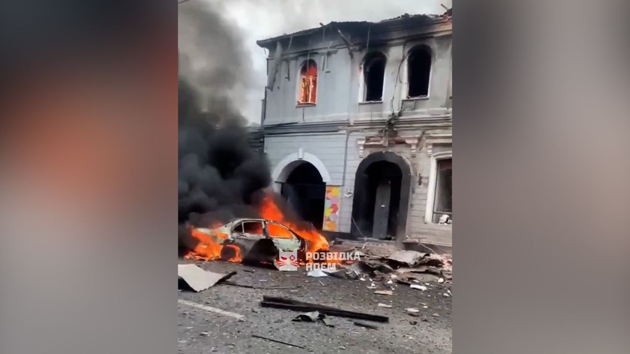 Росіяни обстріляли дитячий садок у Харкові Росіяни обстріляли дитячий садок у Харкові