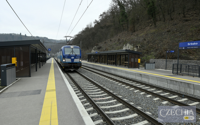 Модернізацію залізниці між Бероуном та Карлштейном завершено