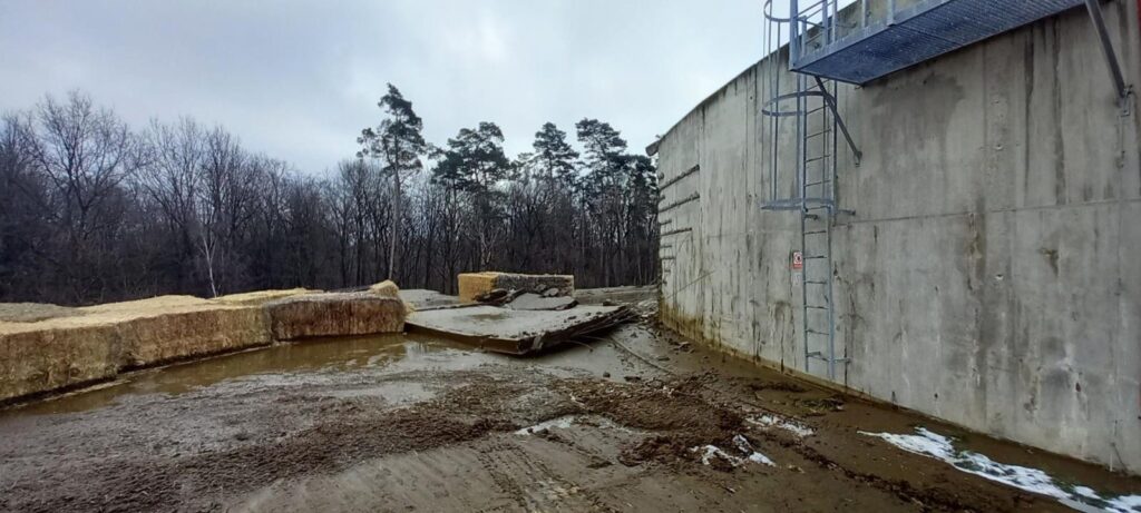 На півдні Чехії стався масштабний витік відходів: забруднено річку Дийя - фото №1