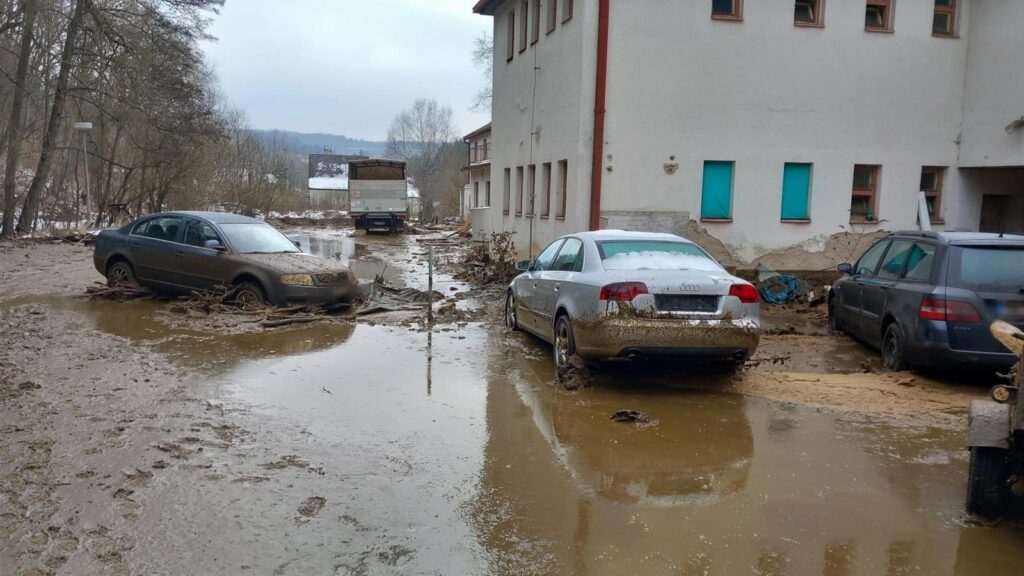 На півдні Чехії стався масштабний витік відходів: забруднено річку Дийя - фото №5