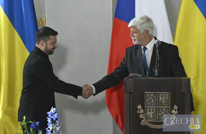Президент Павел прибув до Києва Президент Павел прибув до Києва