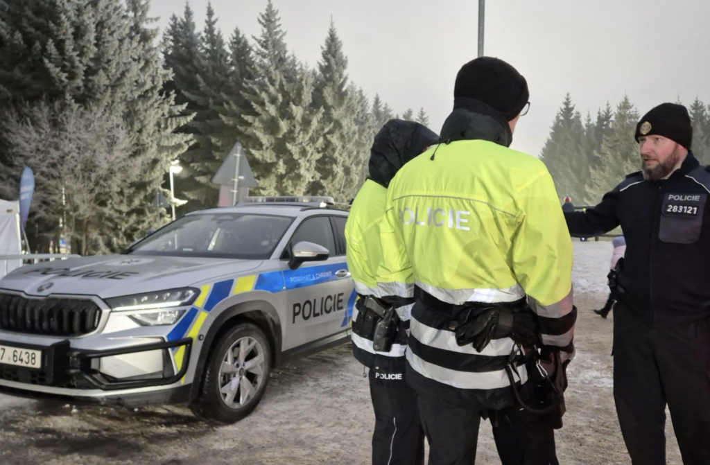 Світовий кубок з біатлону у Чехії завершився втручанням поліції через нетверезих фанатів - фото №
