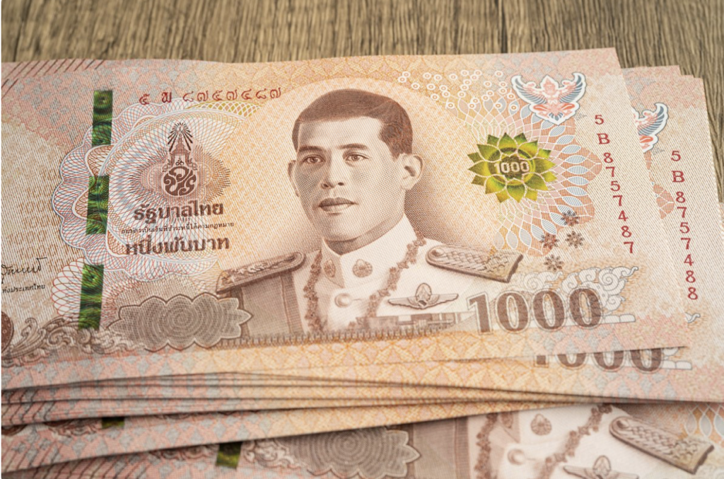 Те, що здається дрібницею, може обернутися штрафом або в’язницею: неочевидні заборони для туристів - Світ, Мандри. Джерело: Українці в Чехії | Чеські новини для українців Те, що здається дрібницею, може обернутися штрафом або в’язницею: неочевидні заборони для туристів - фото №