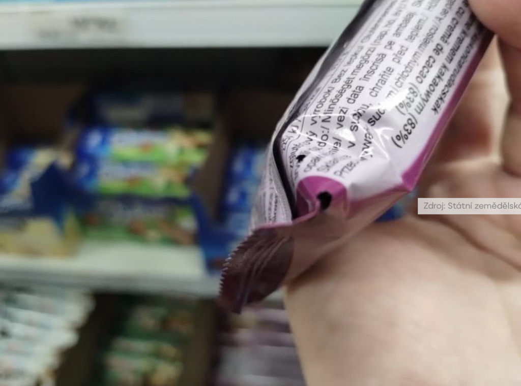 У місті Пардубіце закрили продуктовий магазин через антисанітарію - фото №3