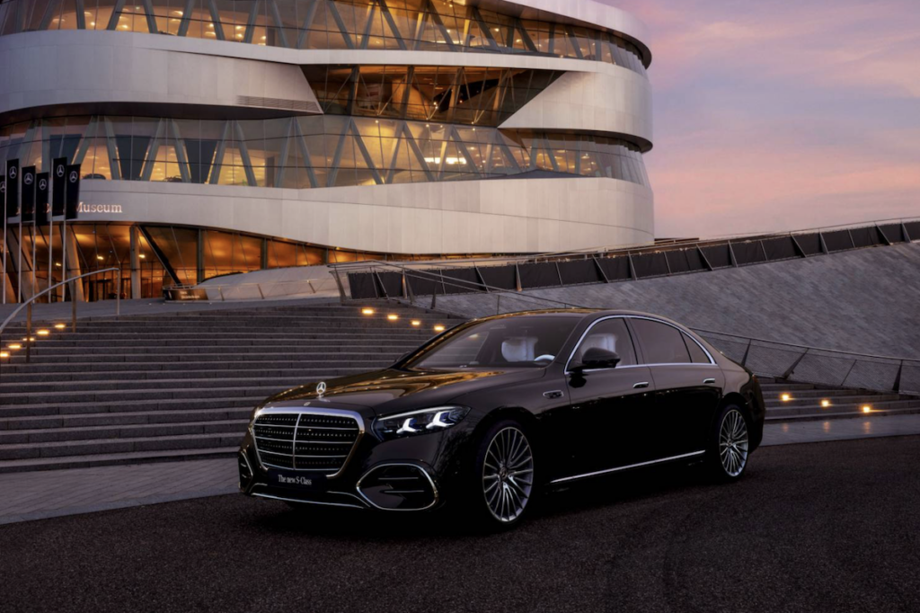 Представлено Mercedes-Benz S-Class 2026: стиль, комфорт і потужність - фото №9
