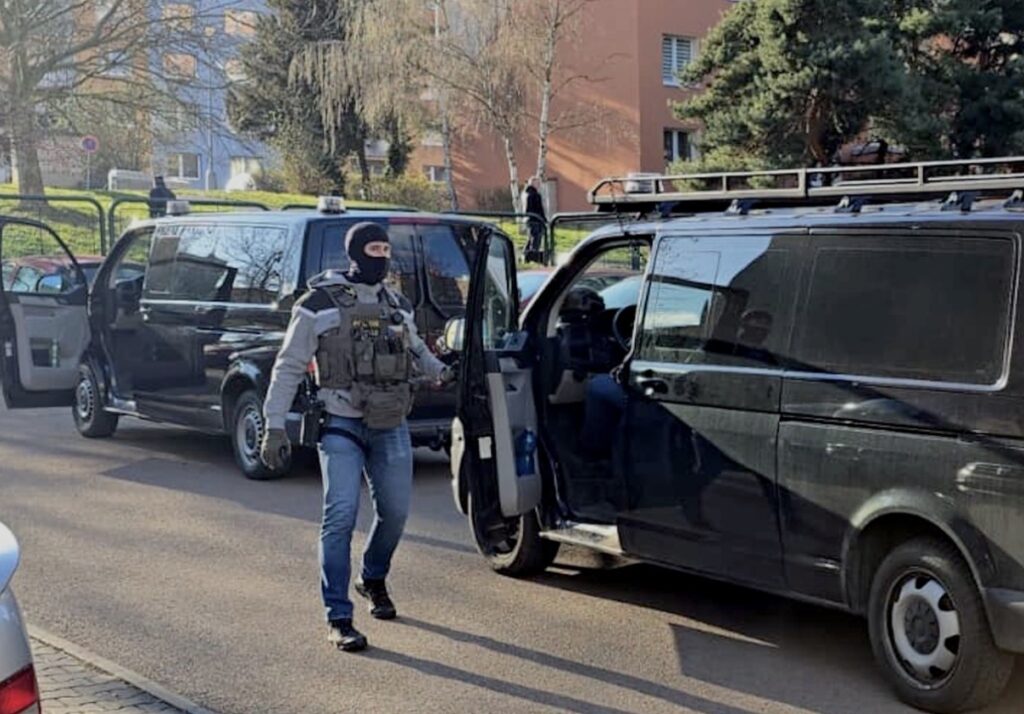У чеському місті Плзень сталося подвійне убивство - фото №2