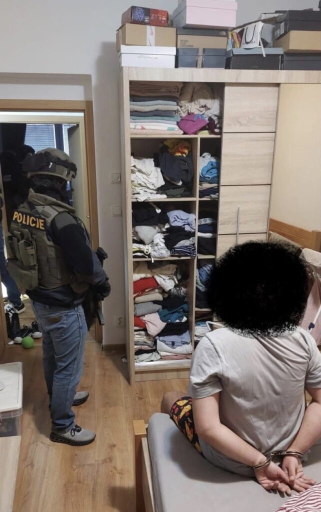 Поліція накрила банду, яка продала кокаїну на 15 мільйонів крон на півдні Чехії - фото №