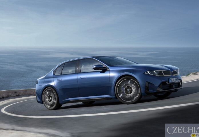 BMW офіційно оголосила ціни на новий електричний седан i3, який став другою серійною моделлю нового сімейства Neue Klasse