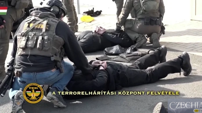 Колишнього очільника TEK підозрюють у незаконному затриманні українців Колишнього очільника TEK підозрюють у незаконному затриманні українців
