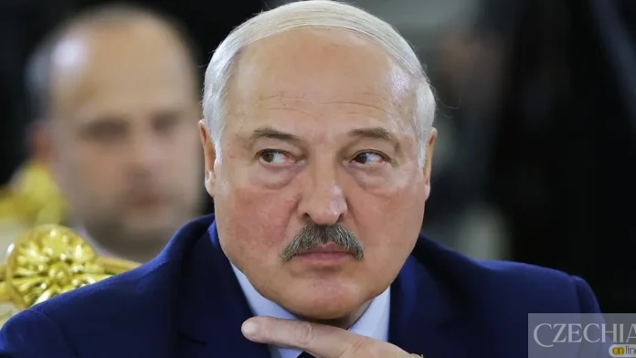 Олександр Лукашенко заявив, що просить вибачення у президента України Володимира Зеленського за деякі свої попередні висловлювання Олександр Лукашенко заявив, що просить вибачення у президента України Володимира Зеленського за деякі свої попередні висловлювання