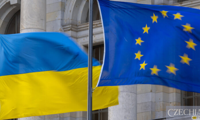Україна офіційно відкрила перші розділи переговорів про вступ до Європейського Союзу.