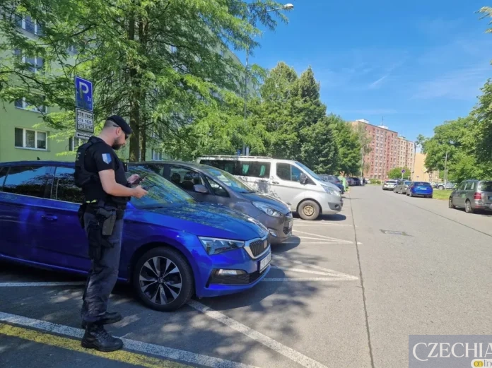 В Остраві вранці 24 червня сталася стрілянина, внаслідок якої важкі поранення отримала жінка. В Остраві вранці 24 червня сталася стрілянина, внаслідок якої важкі поранення отримала жінка.