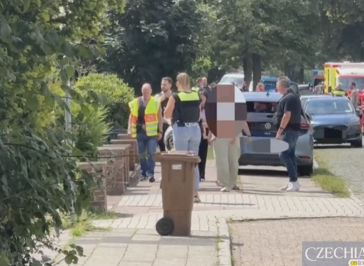 Правоохоронці оточили територію навколо закладу для матерів та дітей у місті Штаде після стрілянини.