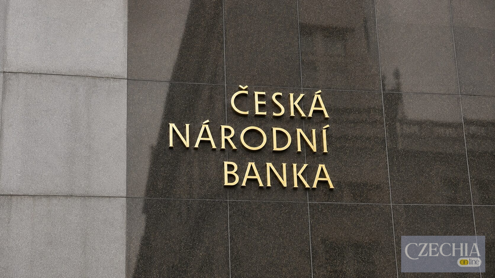 Співробітник Чеського Нацбанку вкрав з установи десятки мільйонів крон