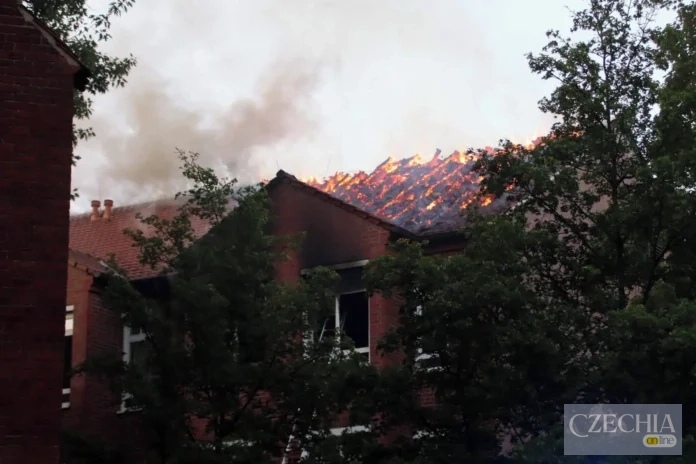 У німецькій лікарні спалахнула масштабна пожежа