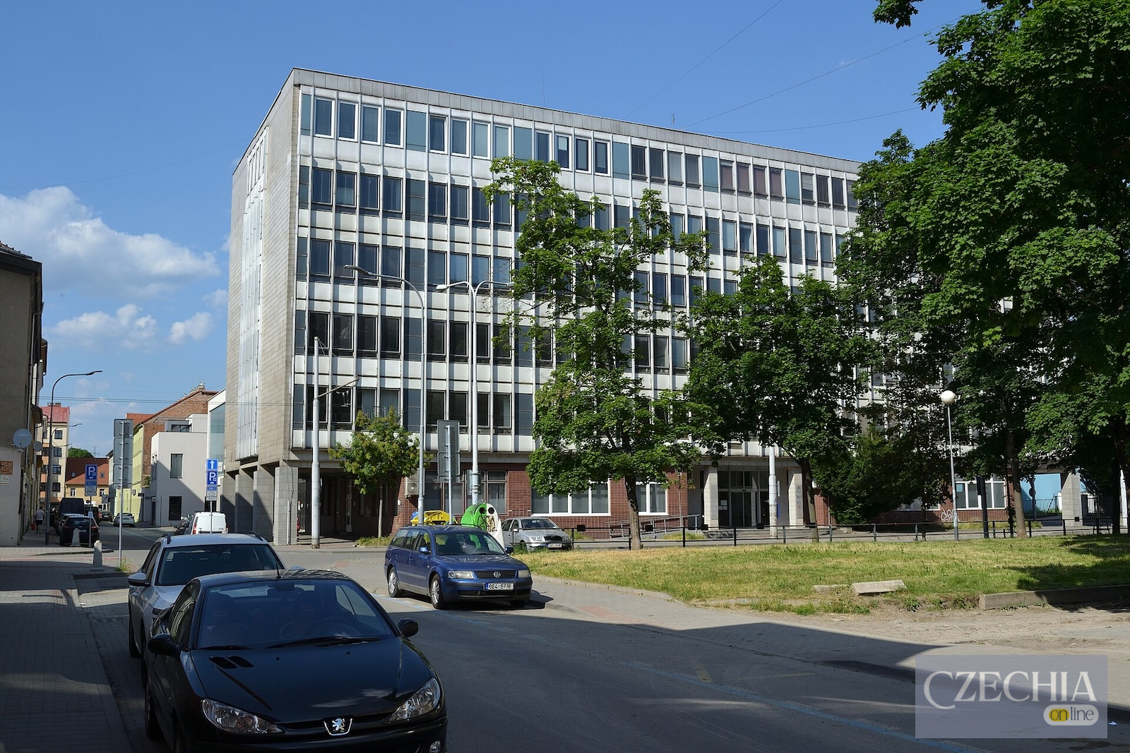 Brno-Trnitá_-_Šujanovo_náměstí,_úřad_práce_obr01