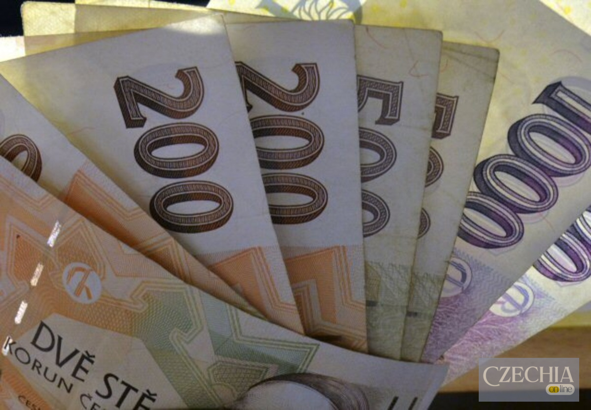 Пенсія у Чехії понад 23000 крон: яка частка літніх людей отримувала такі суми за останній рік