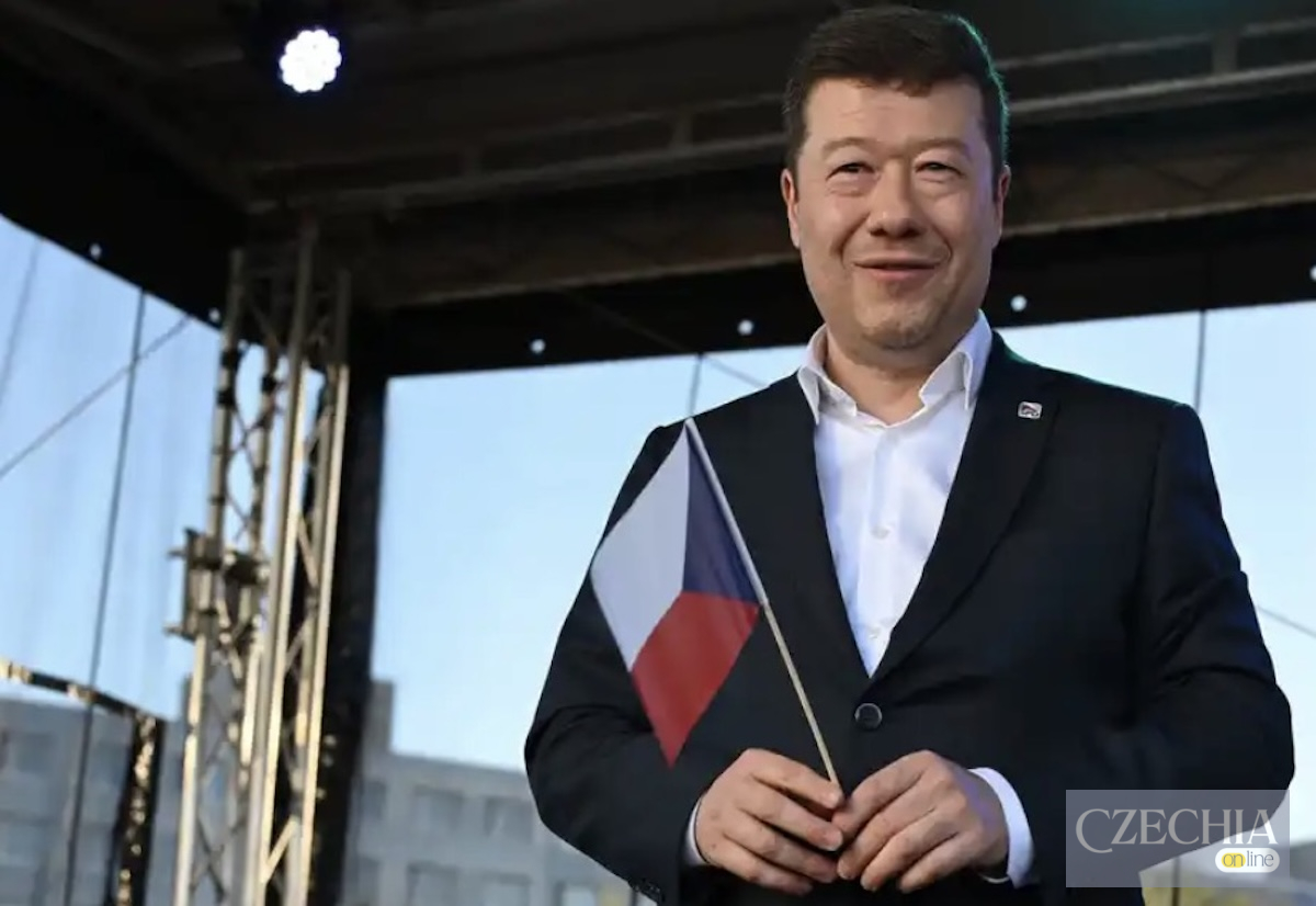 Томіо Окамура під час політичного заходу
