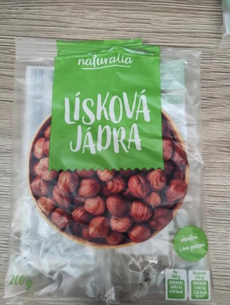 У Чехії в магазинах знайшли фальшивий мед, печиво з арахісом і плісняві горіхи - Новини Чехії, Здоровʼя. Джерело: Українці в Чехії | Чеські новини для українців У Чехії в магазинах знайшли фальшивий мед, печиво з арахісом і плісняві горіхи - фото №2