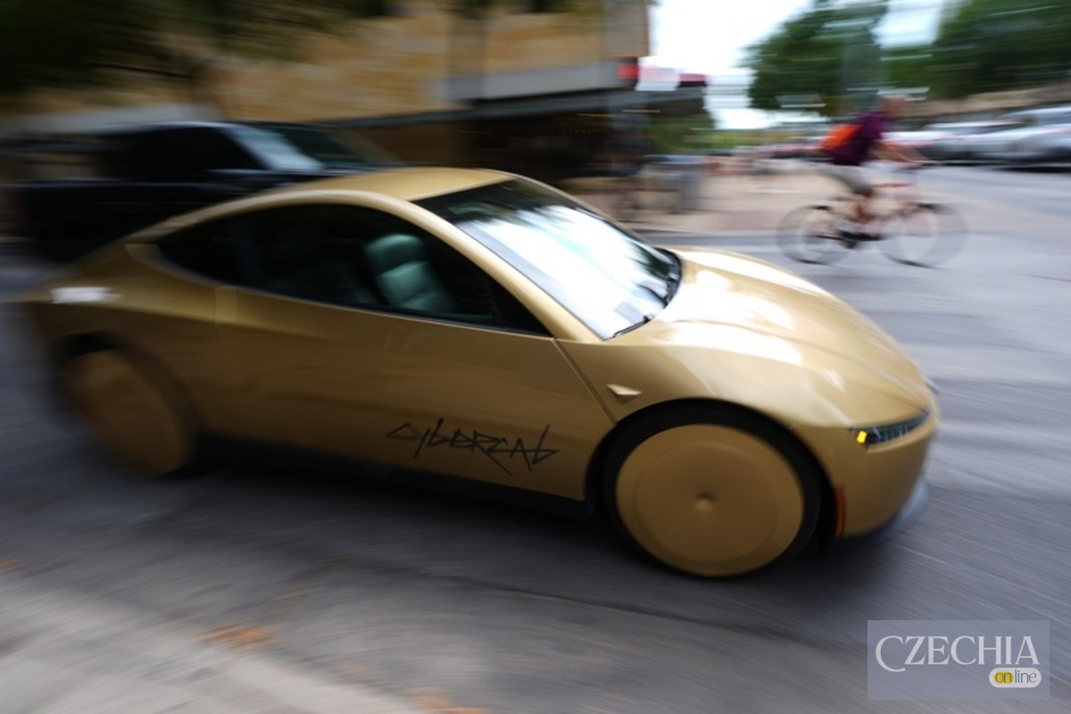 Tesla офіційно представила серійне роботаксі Cybercab Tesla офіційно представила серійне роботаксі Cybercab