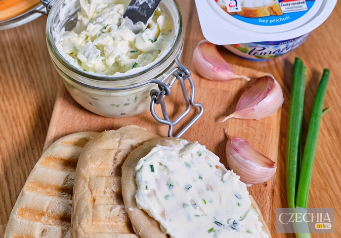 Чех купить їх для закруток, українець — з’їсть свіжими: 7 продуктів, які ми їмо з чехами по-різному - фото №3