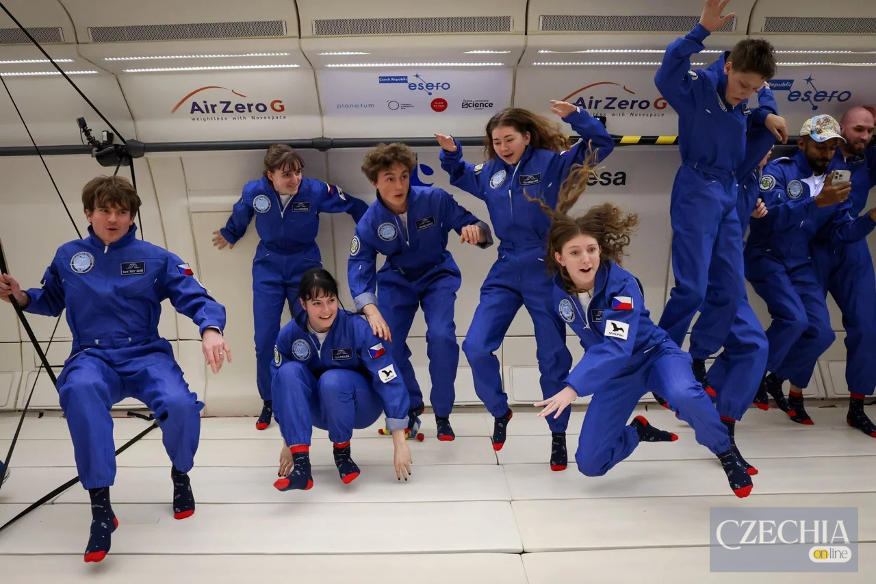 Як школярам у Чехії зареєструватися до місії Zero-G, щоб відчути невагомість під час спецпольоту