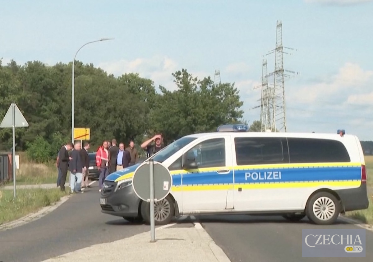 Німецька поліція під час операції після серії безпекових інцидентів