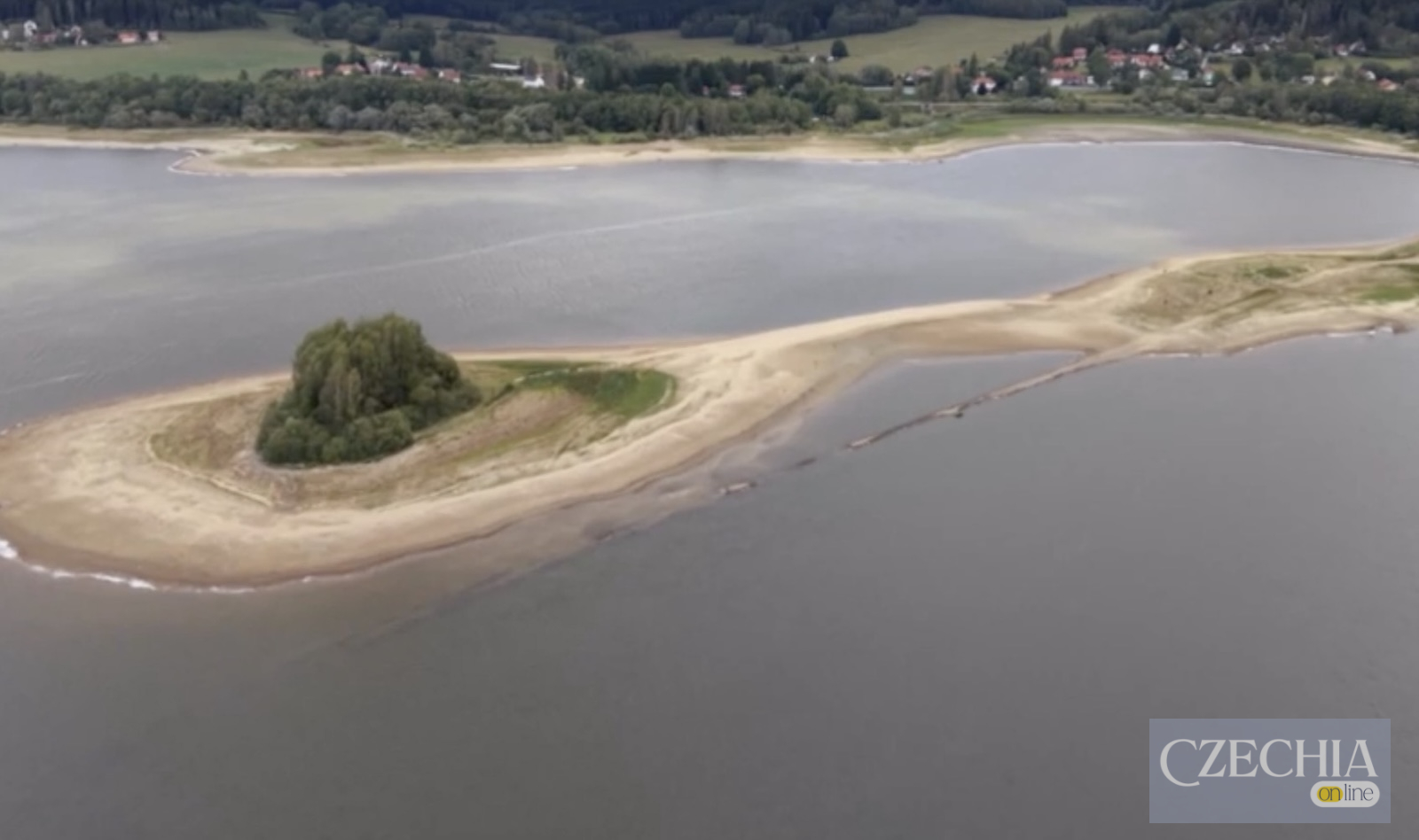 Острів Тайван на водосховищі Ліпно в Чехії