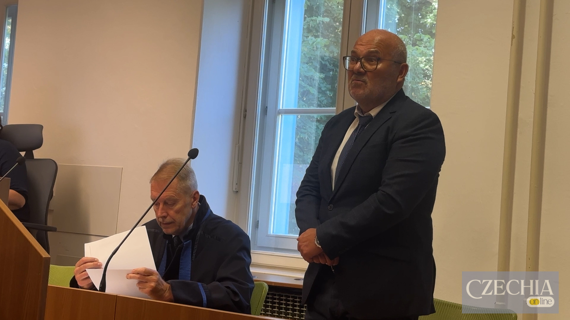 Чеський суд визнав лікаря винним у падінні немовляти під час стрімких пологів Чеський суд визнав лікаря винним у падінні немовляти під час стрімких пологів