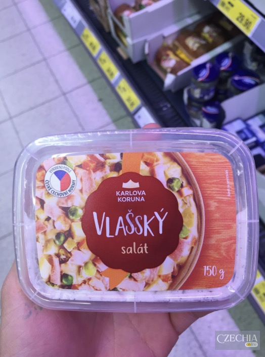 У Чехії назвали магазини, де продавали Vlašský salát із лістерією - фото