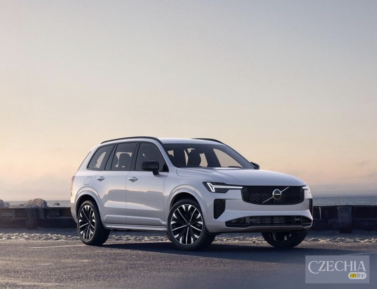 Volvo XC90 в Україні на 25 тисяч євро дешевший, ніж у Чехії та Німеччині Volvo XC90 B5 AWD — порівняння ціни нового автомобіля в Україні, Чехії та Німеччині